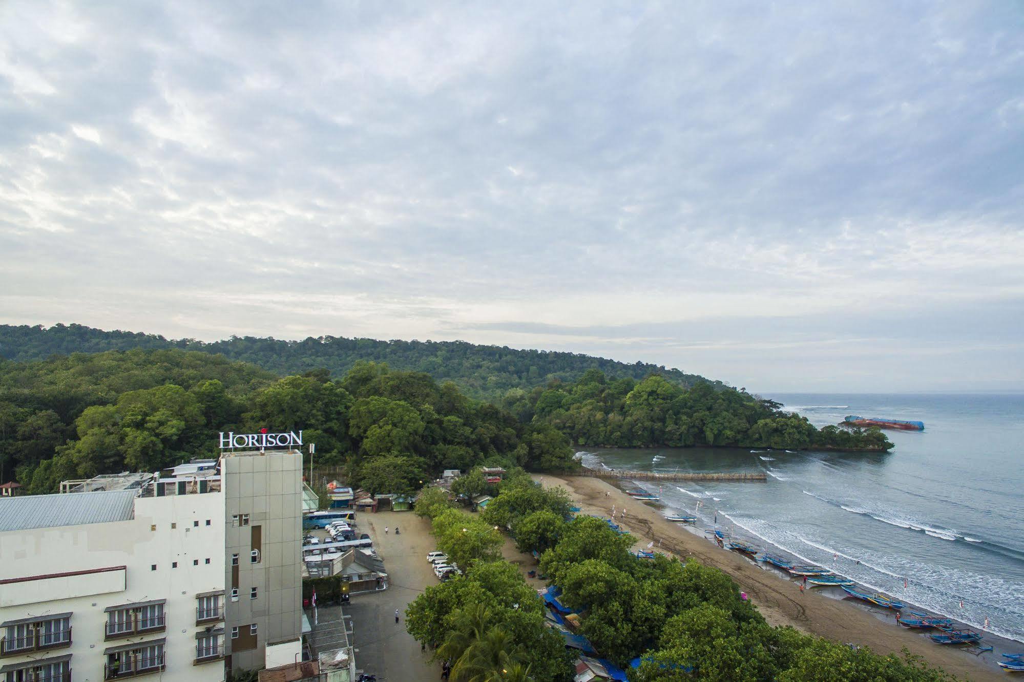 Horison Palma Pangandaran Hotel Kültér fotó